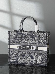 Dior kabelka