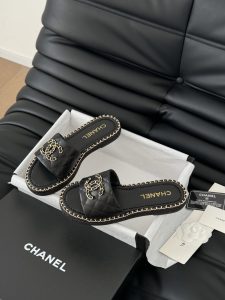Chanel pantofle