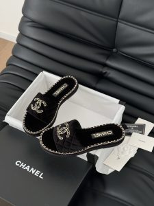 Chanel pantofle