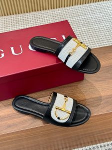 Gucci pantofle