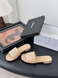 Chanel pantofle
