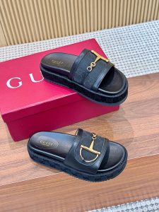 Gucci pantofle