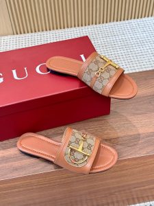 Gucci pantofle