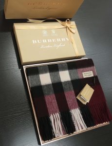 Burberry šála